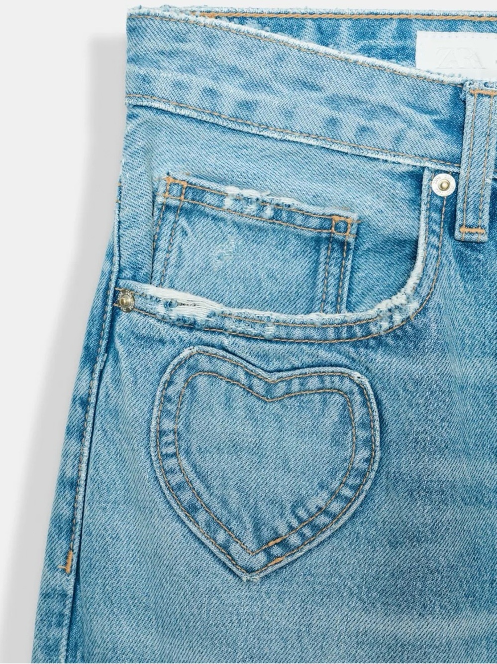 NWT ZARA MID-RISE TRF BOYFRIEND JEANS WITH HEARTS - Picture 6 of 6